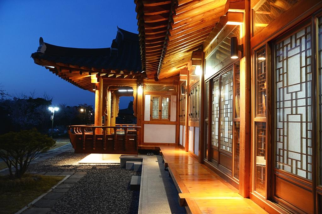 Hampyeong West Sky Hanok Stay