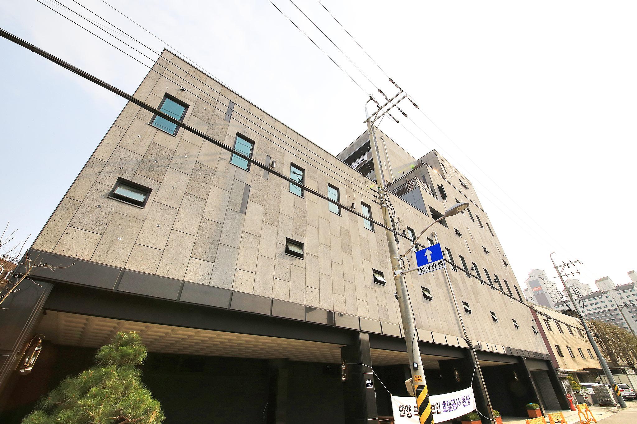 Anyang AMA Drive-in Hotel-7