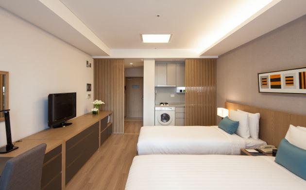 Fraser Place Central-4