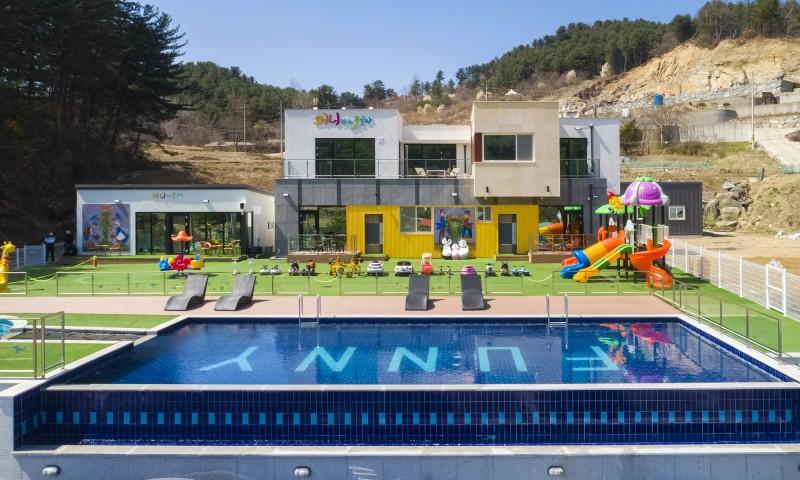Gapyeong Funny Kids Pool Villa
