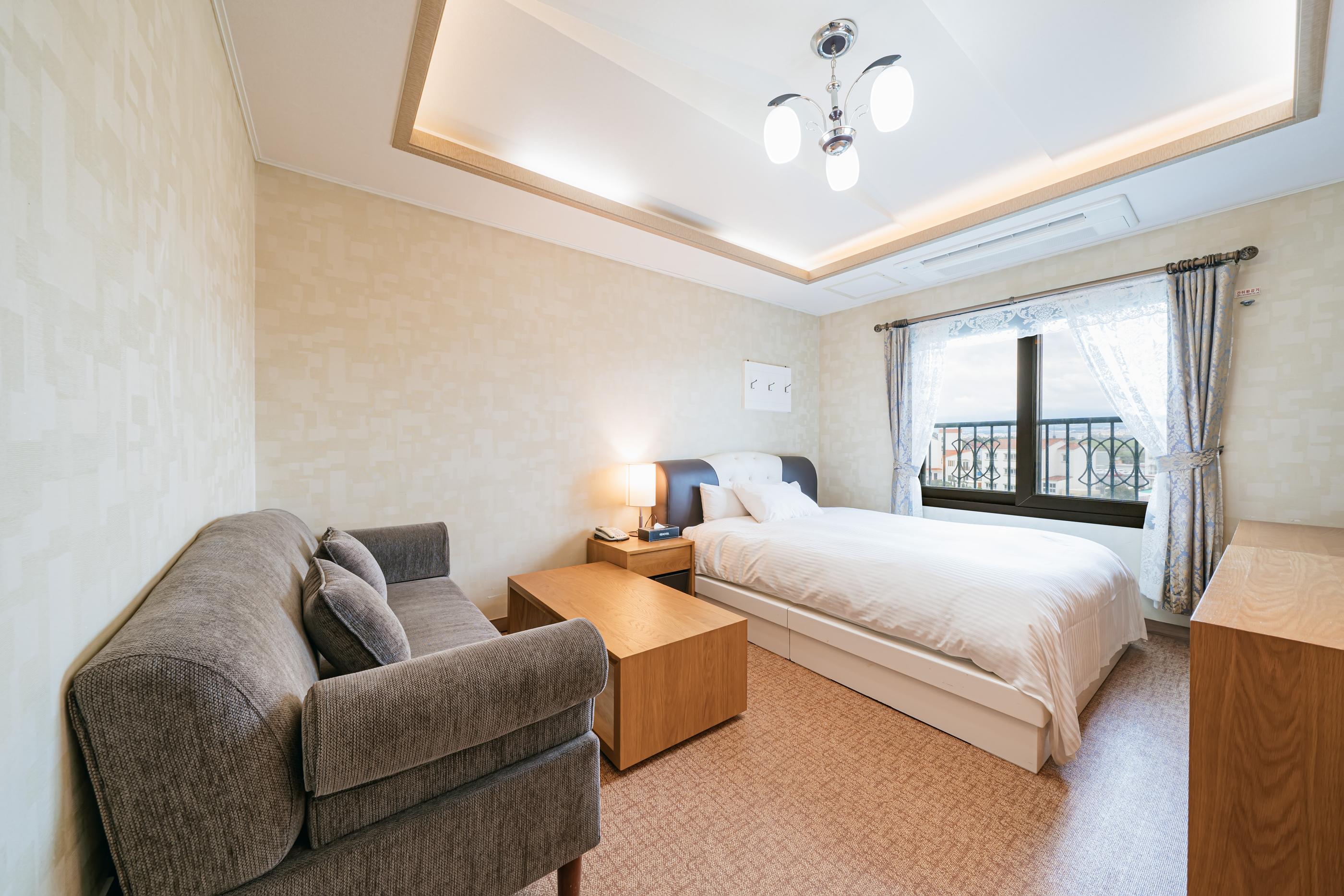 Jeju Hae Hotel