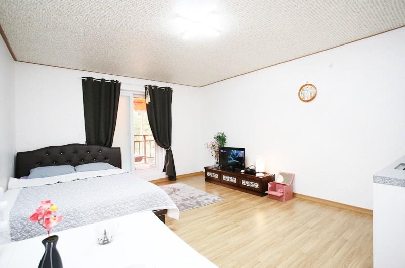 Pocheon Baegun Healing Valley Pension-7