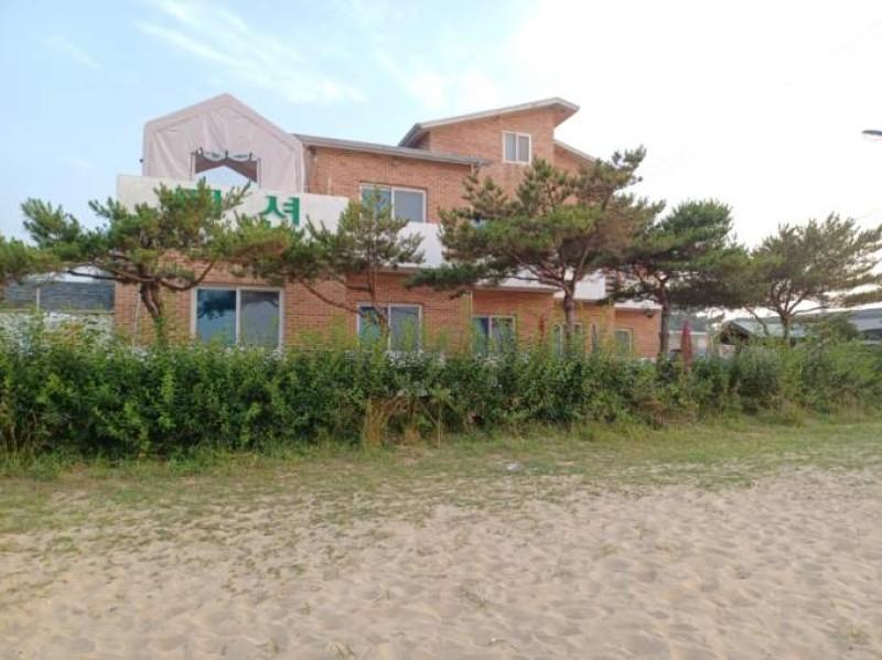 Hagampo Golden Pension in Taean