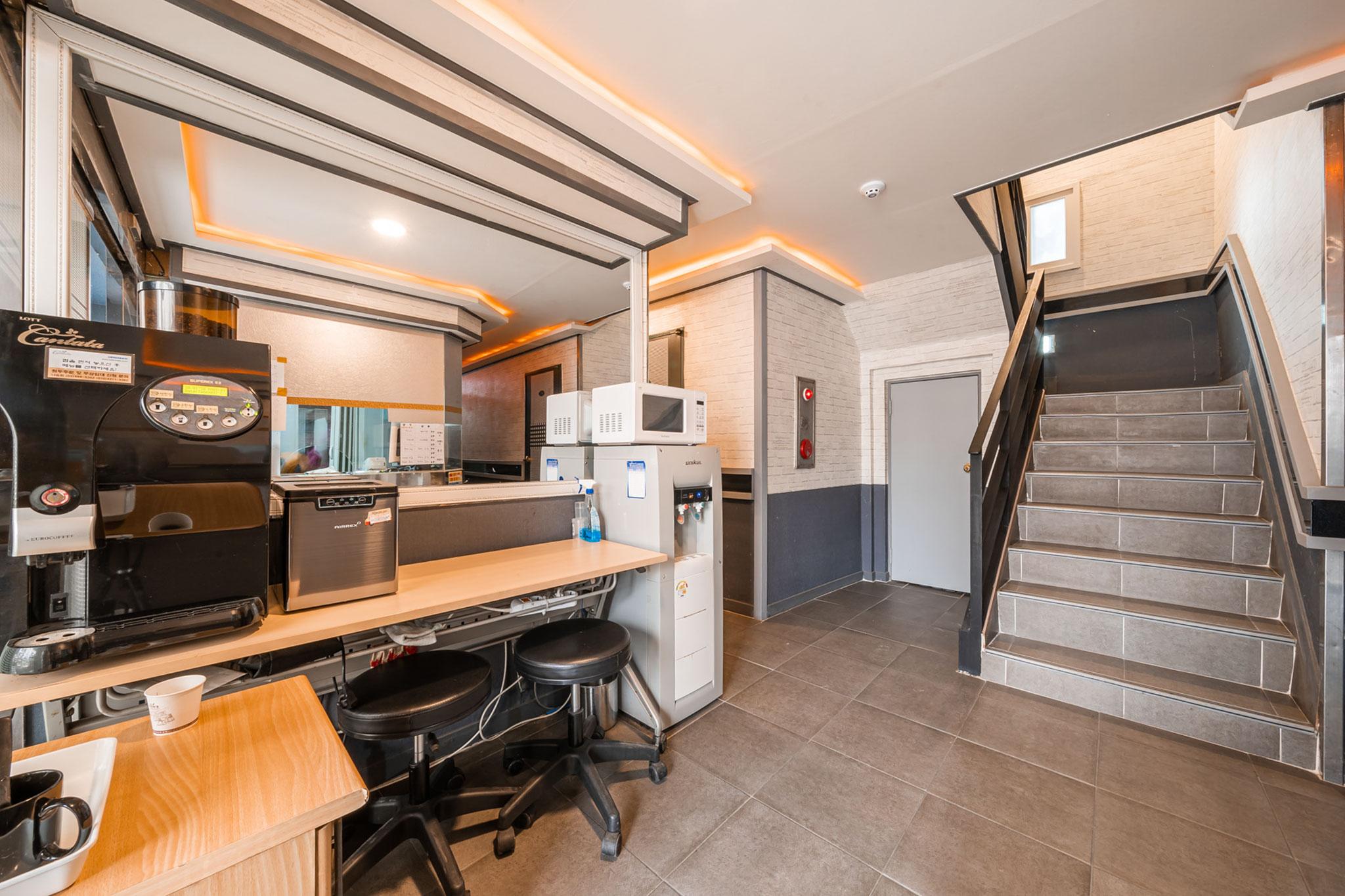 Gangseo (Gimpo Airport) Bank Motel-3