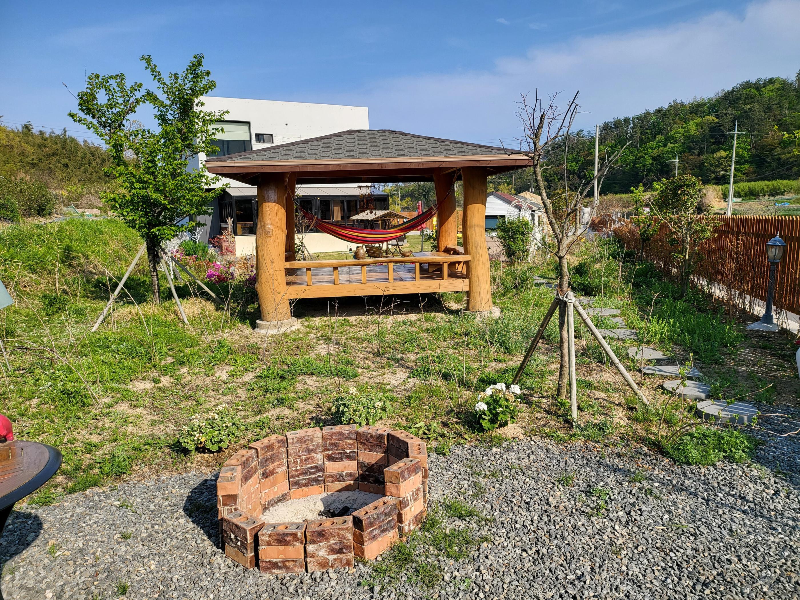 The Hue Kids Pool Vila-24