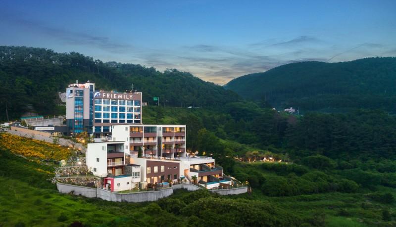 Geoje Island Family Hotel Pool Villa