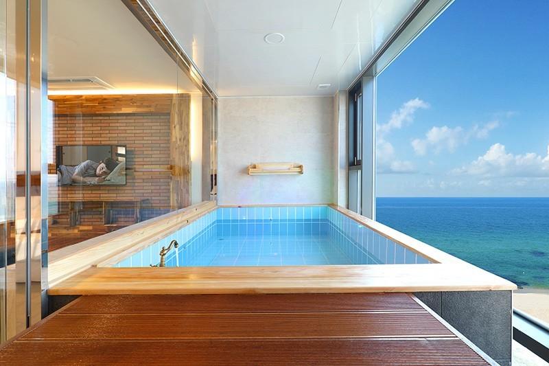Gangneung Pool Villa K Pension