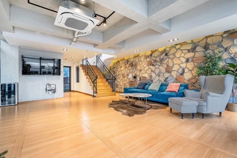 Daebudo Mondrian Gallery Pool Villa-2