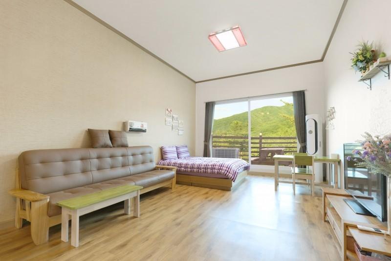 Gapyeong Ttongkkodeuruisuda Pension