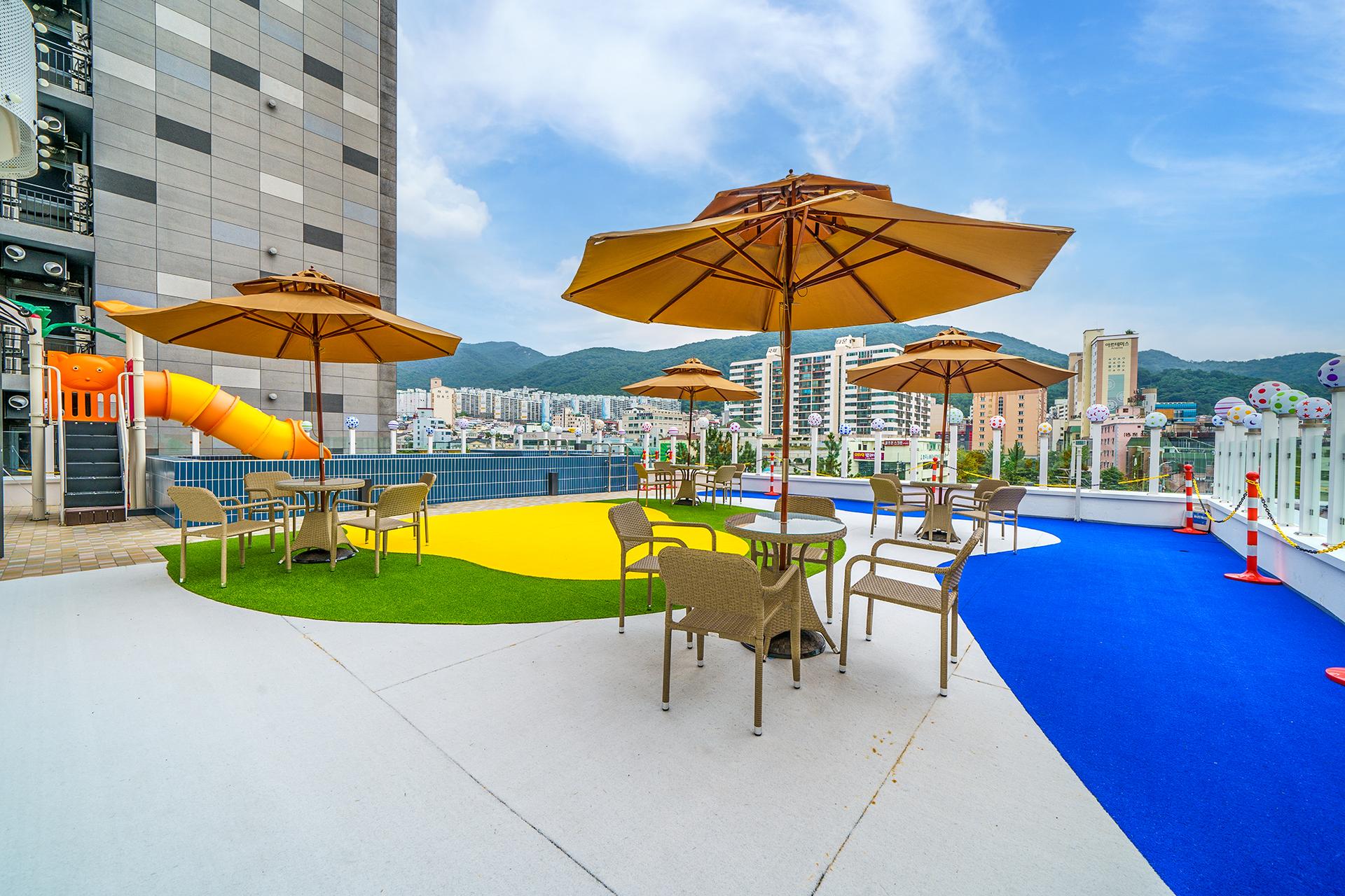 Gimhae Eobang-dong Almond Hotel & Kids Pool Villa