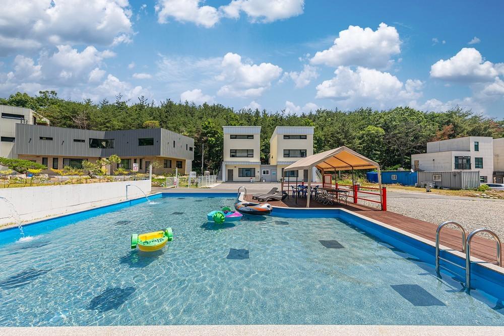 Fantasy Kids Poolvilla-8