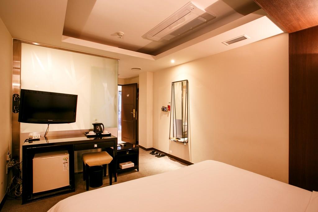 The Riverside Hotel-6