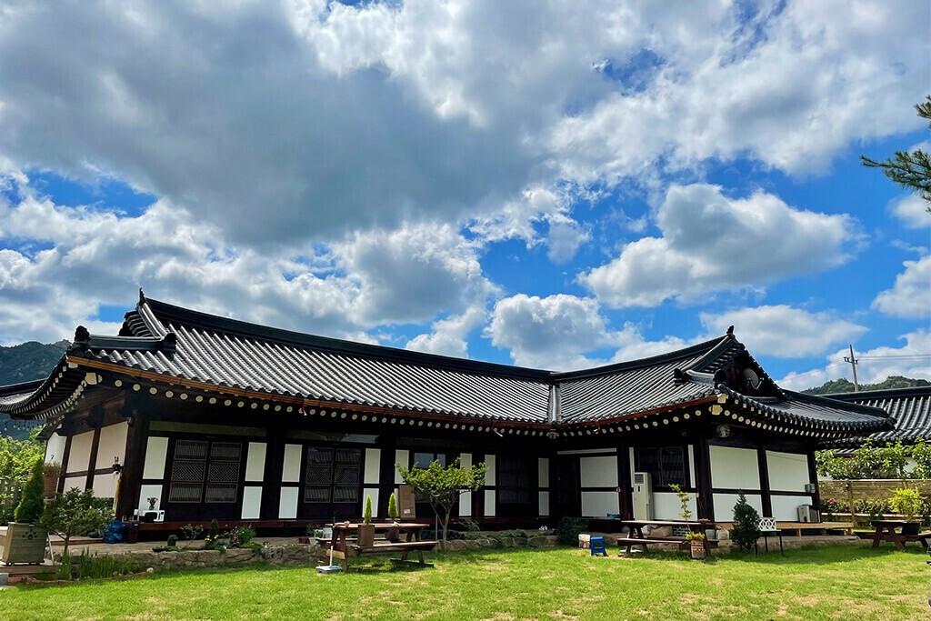 Yeongam Yeonhi Hanok Pension