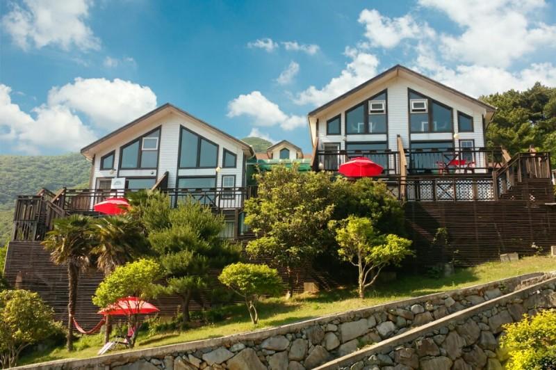 Geoje Island Blue in Blue Pension