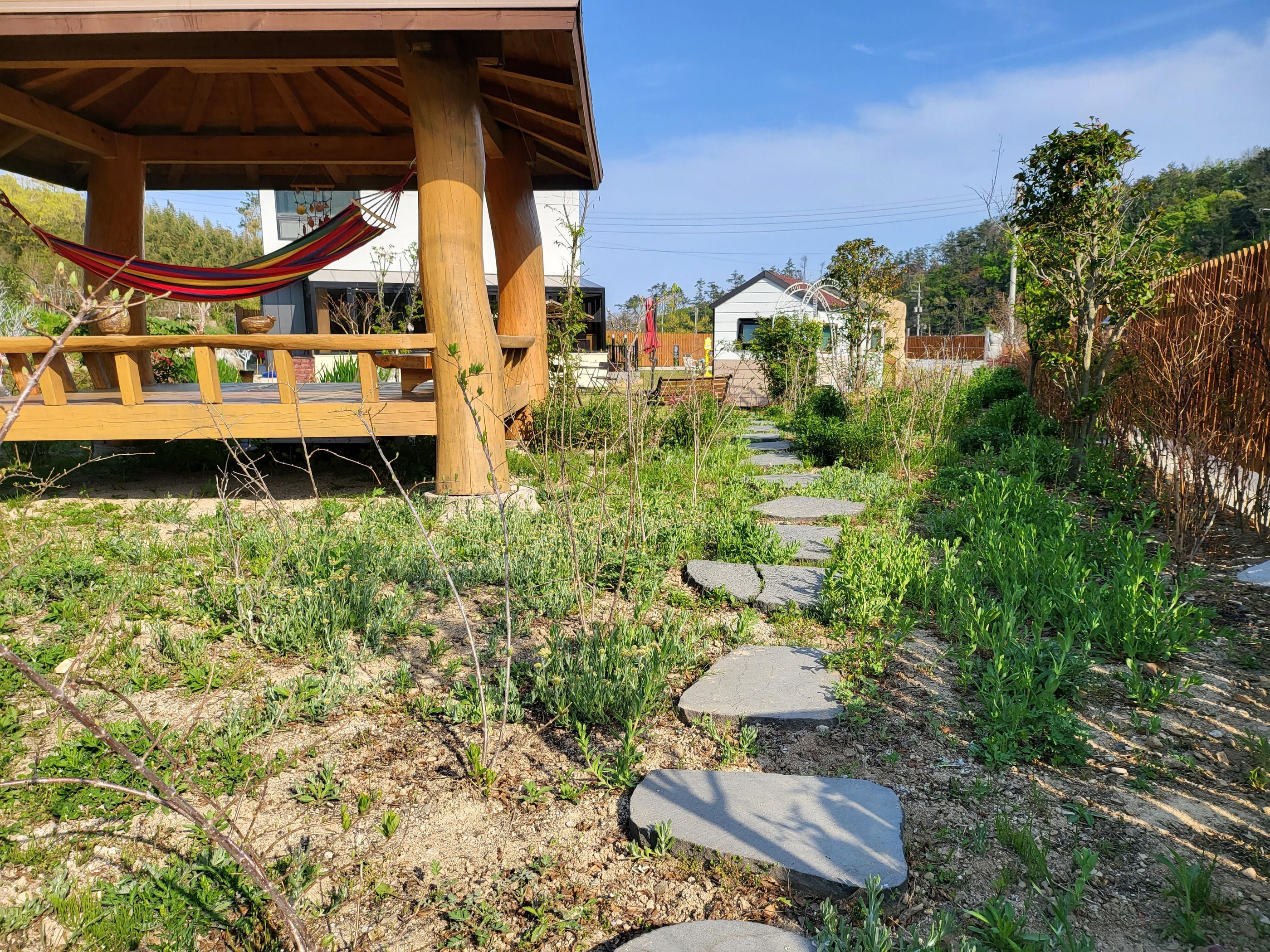 The Hue Kids Pool Vila-21