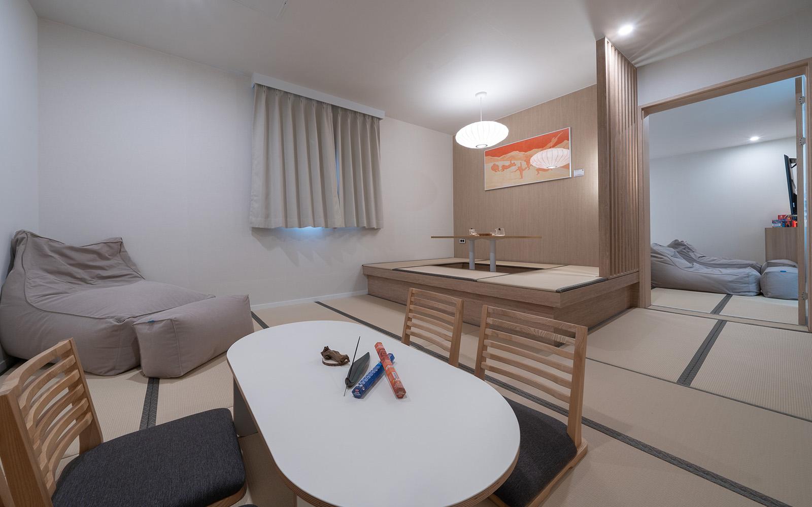 Ilsan (Tanhyeon) The Hyoosik Aank Hotel