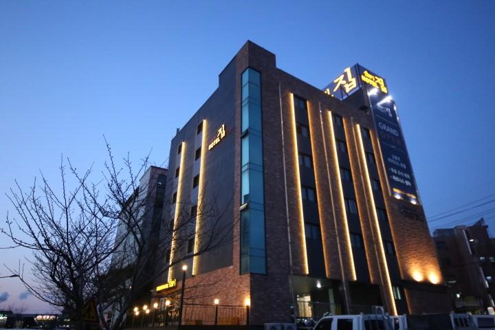 Daesan Business Hotel Zip