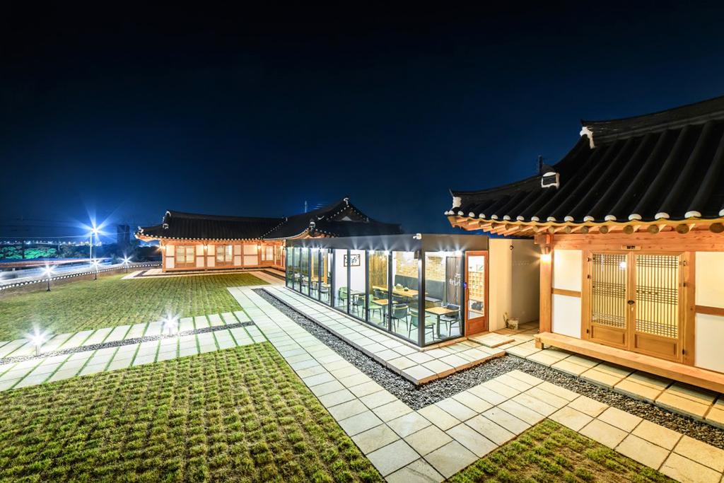 Gyeongju Hwarangru Hanok Stay