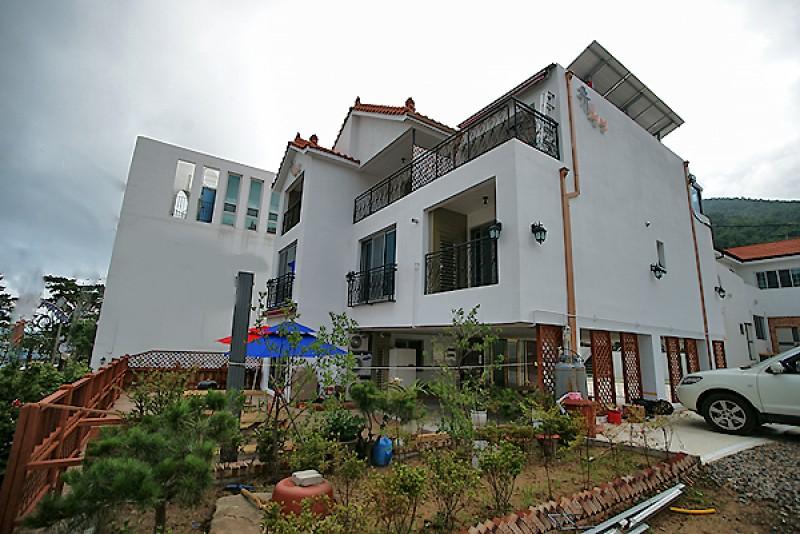 Geojedo Wahyeon Hue Pension