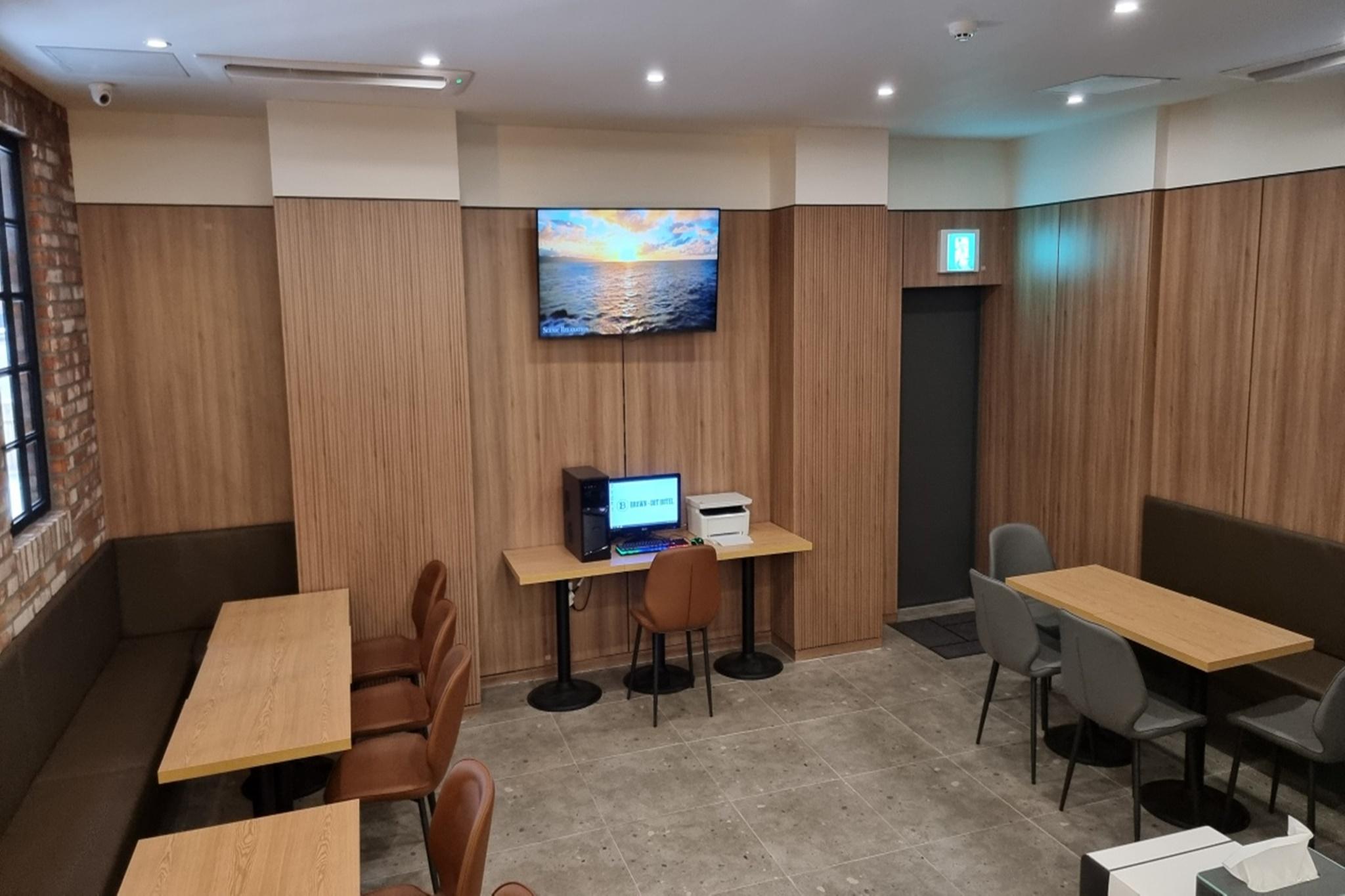 Suwon Brown Dot Suwon Guwoon Branch-15