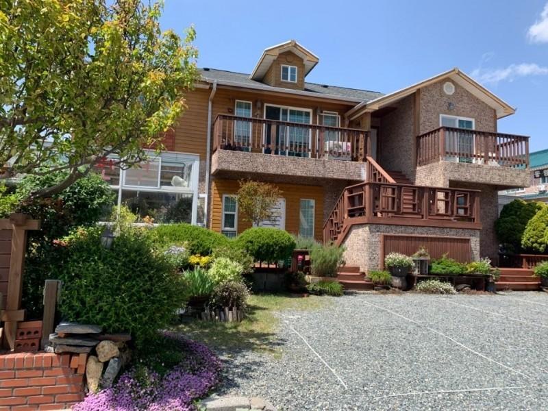 Busan Songjeong-ro Rodem Namu Pension