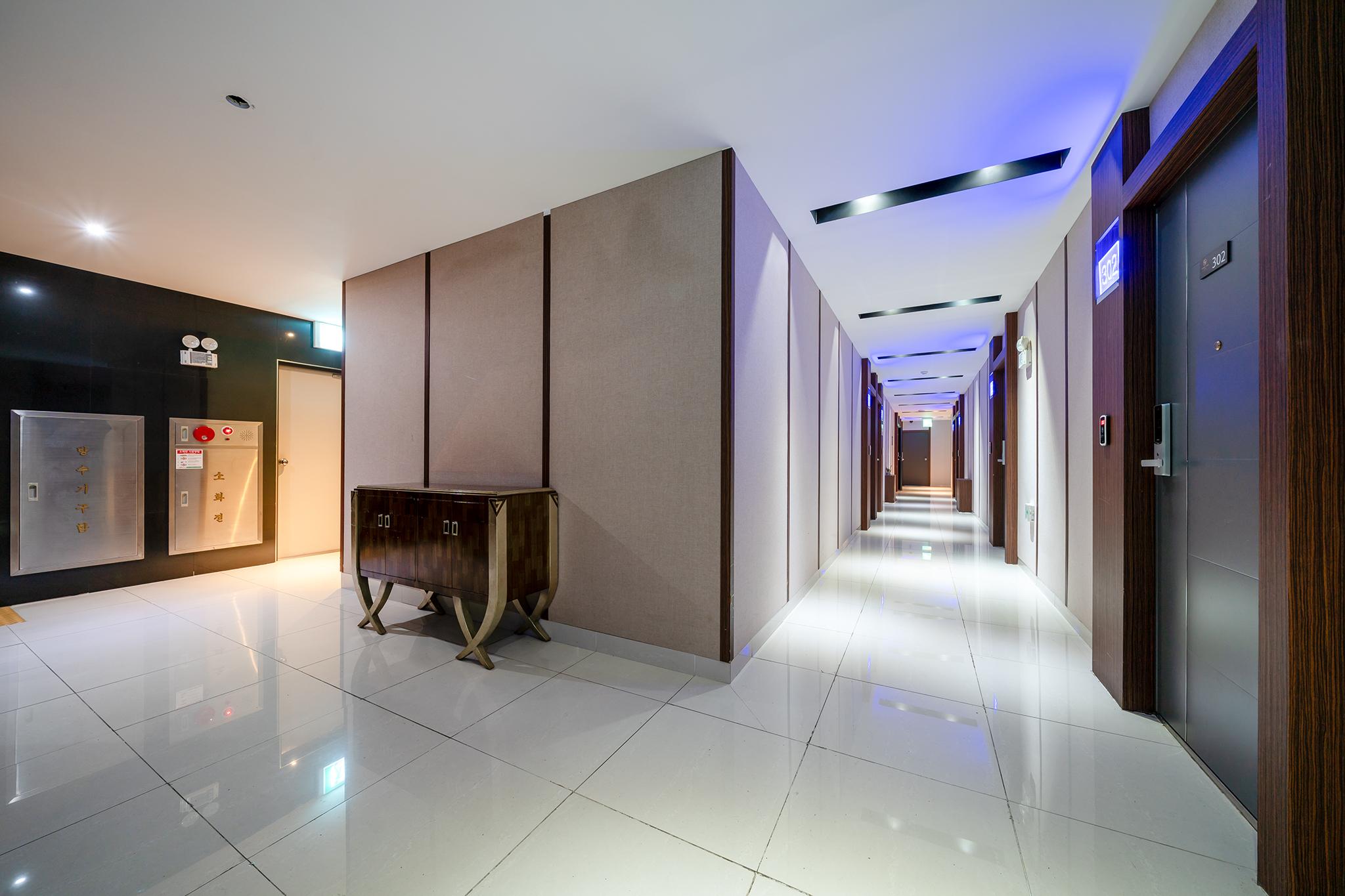 Suwon (Ingyedong) Central Plaza Hotel-16