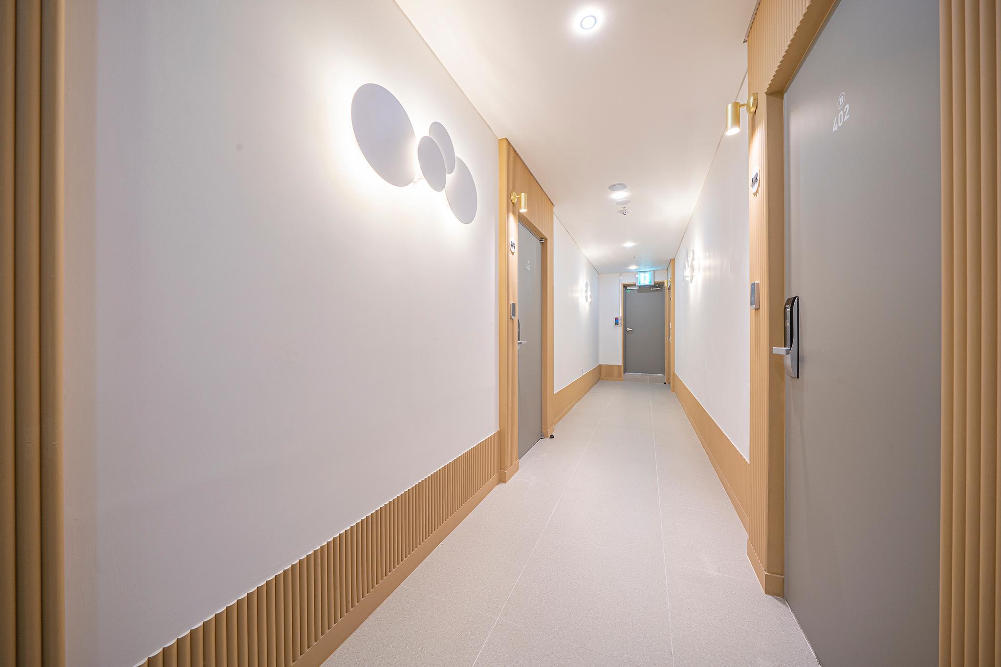 Ansan Brown Dot Gojan Branch-6
