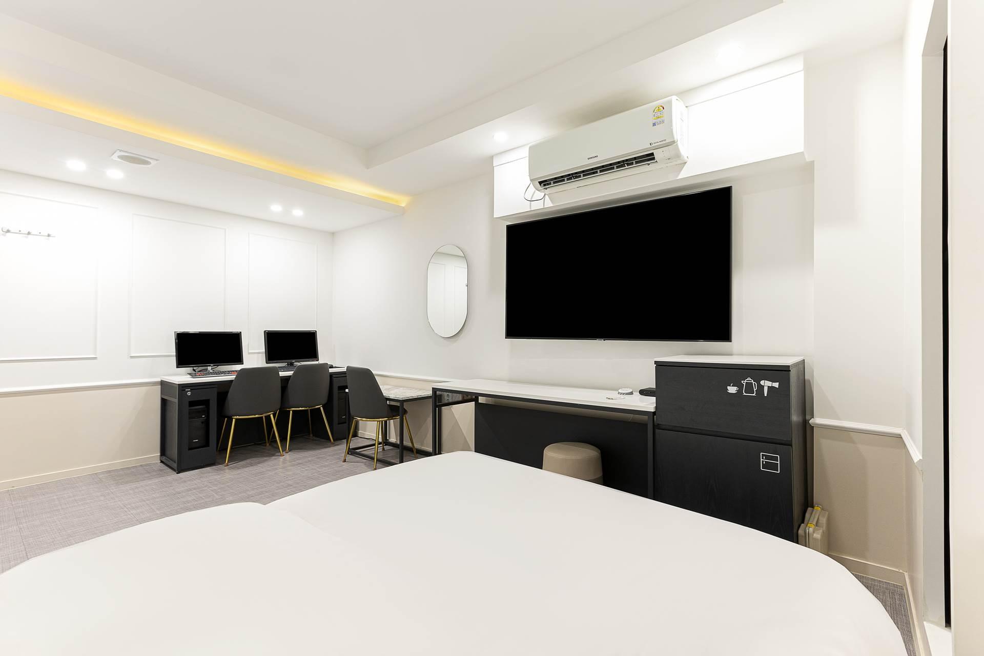 SUITE