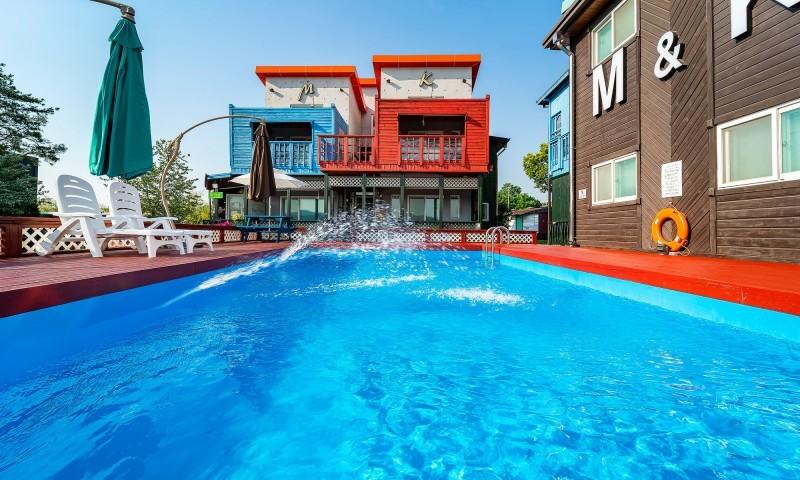 Gyeongju M and K Pool Villa Pension