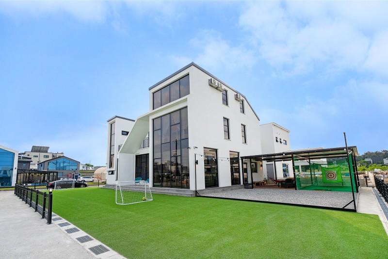 Daebudo On and Off A Pension-6