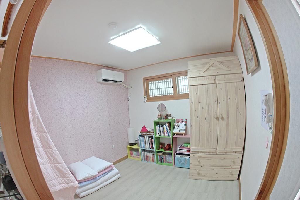 Seochon Nuhadang Hanok Stay