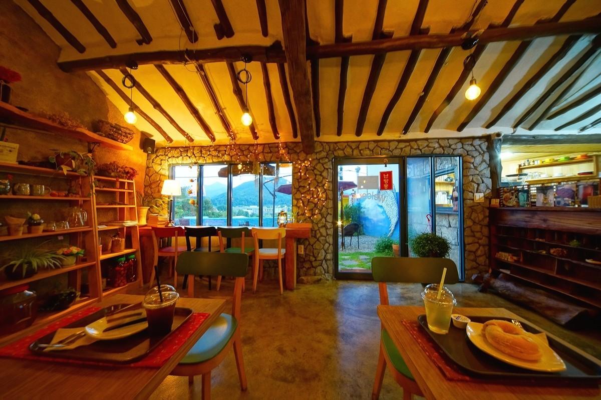 Jeonju Dreaming Wings Hanok Private House Pension-18