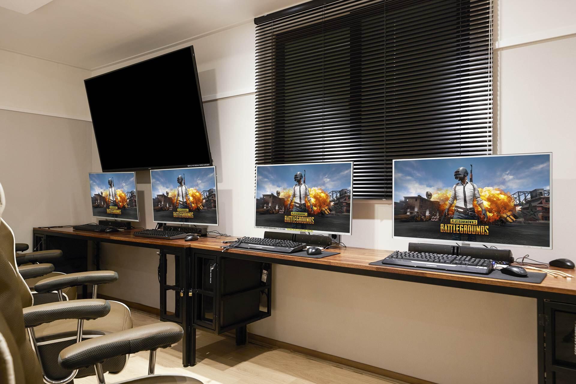 4인PC룸 늦은퇴실