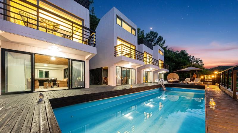 Hongcheon La Defense Pension