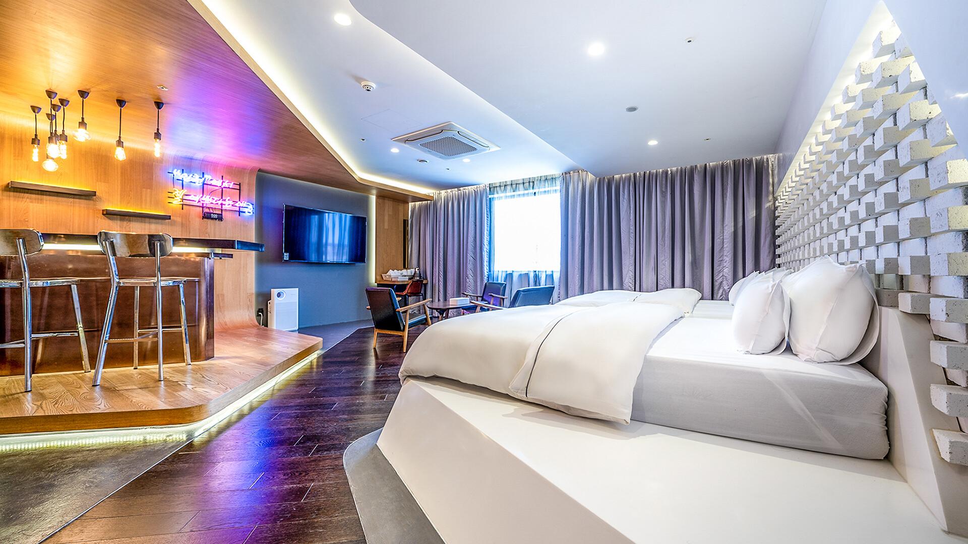 로얄 스위트 럭셔리우스