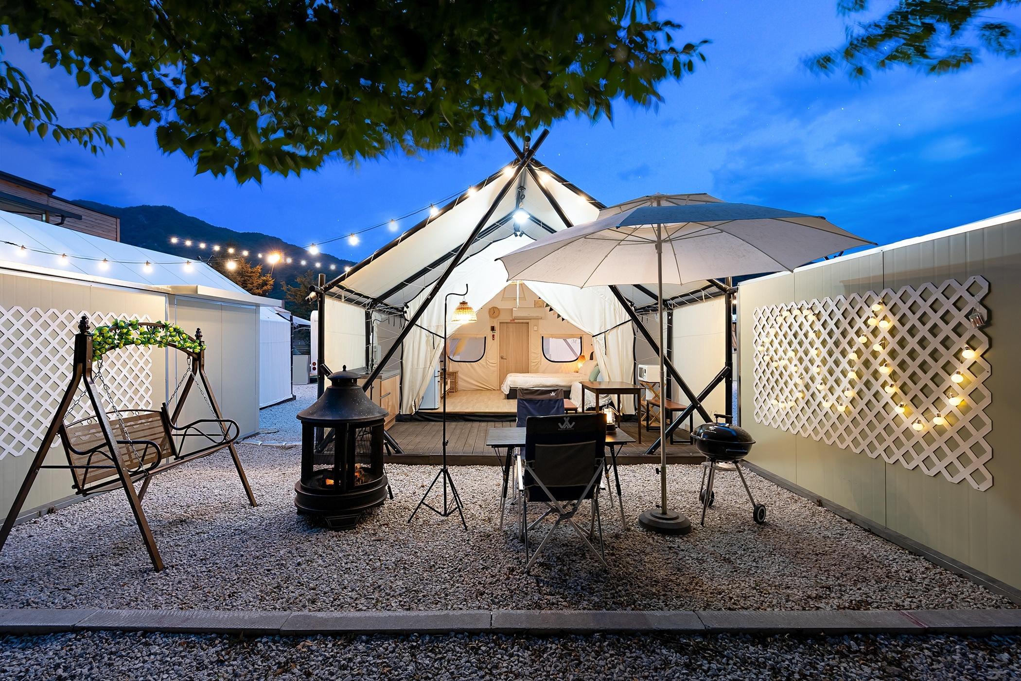 Pocheon Maple Glamping & Caravan