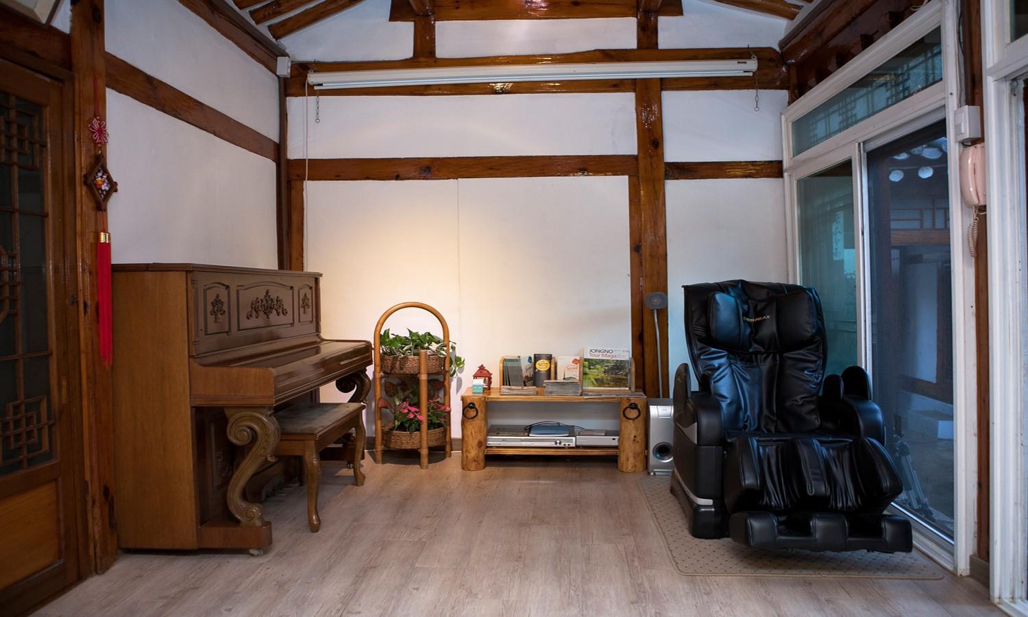 Moggoji Guesthouse-6