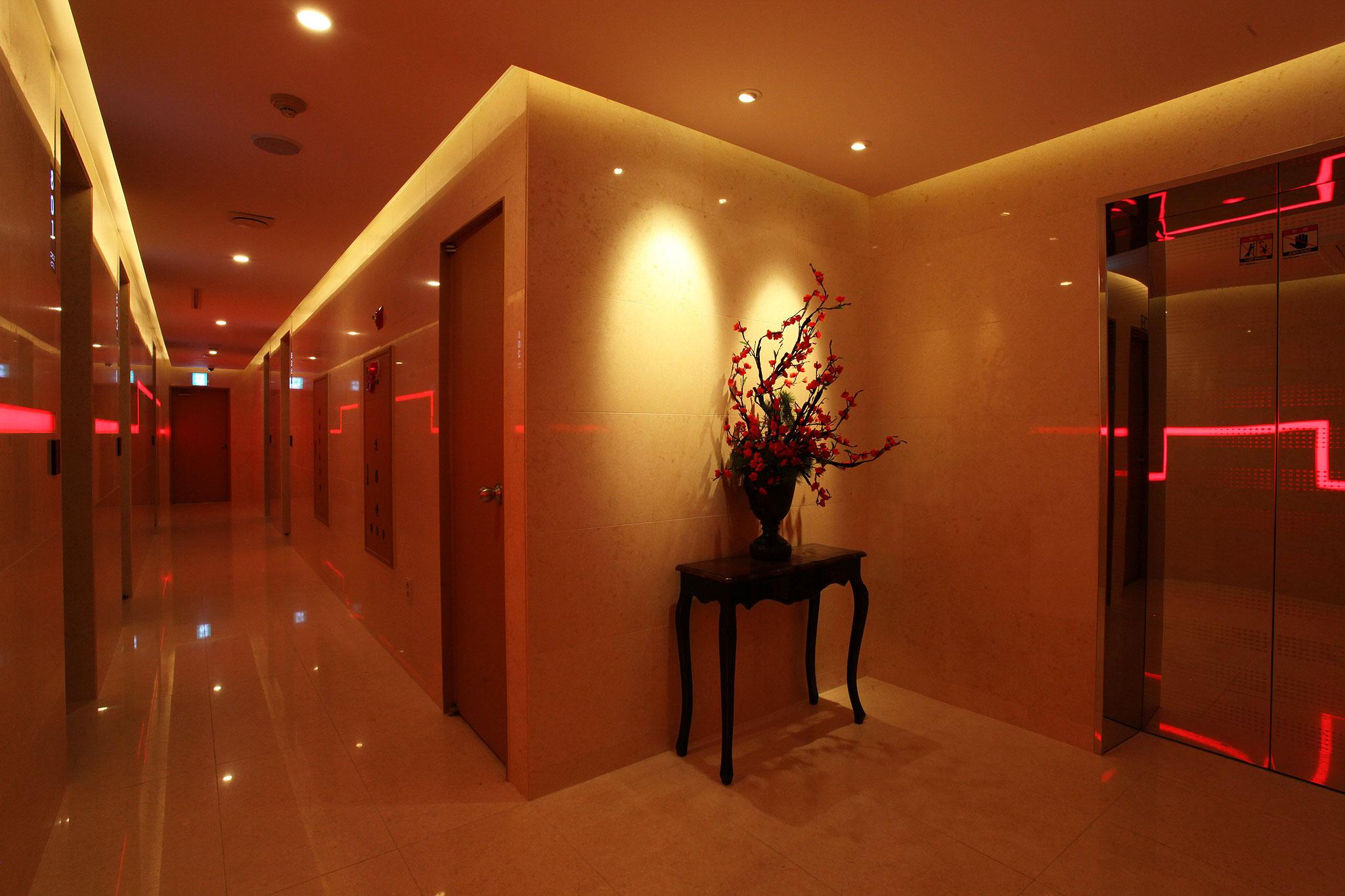 Hapjeong Circle Hotel-6