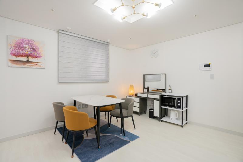 Jeju Seomun Residence Hotel Pension