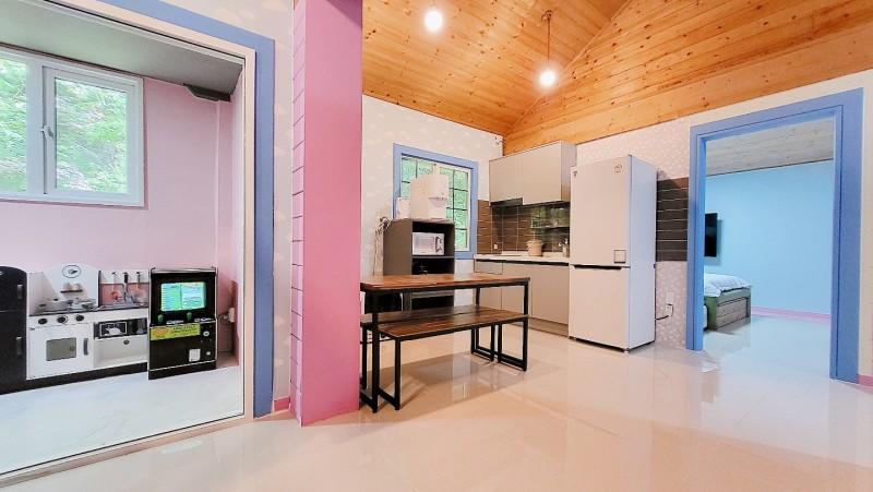 Gapyeong Awesome Kids Pool Villa Gapyeong Kids Pension Family Pool Valley Pension-9