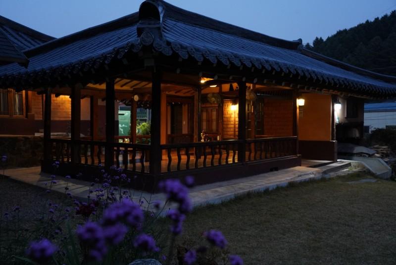 Yongin Hanok Tres Bien Pension-3