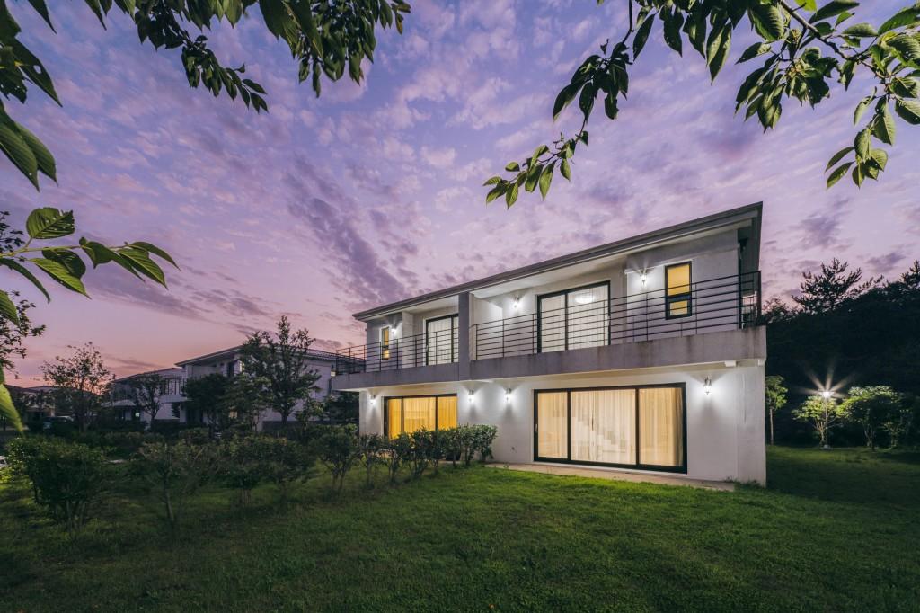 Jeju Giraffe Villa Resort