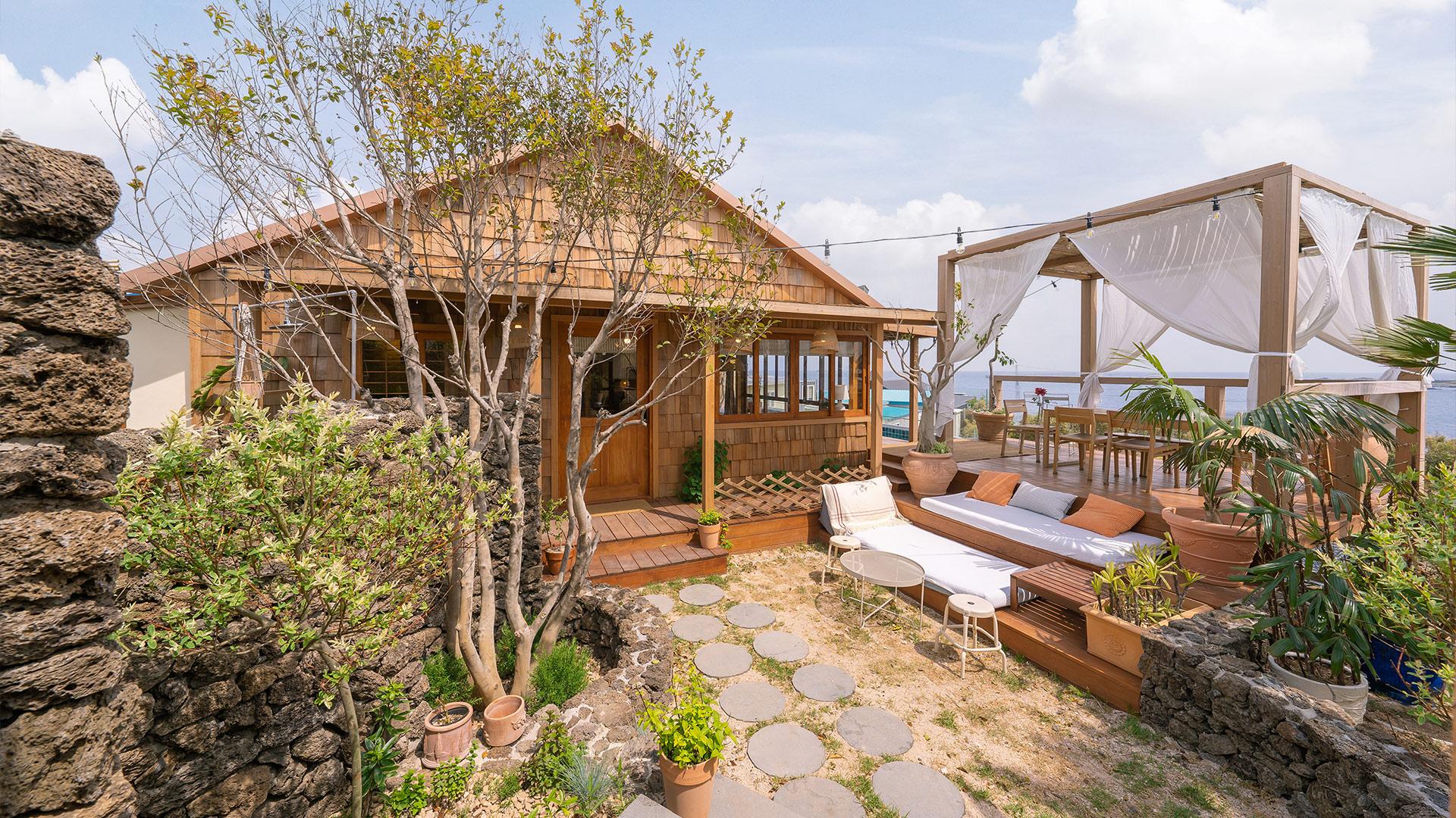 Pohang Uluwatu Beach House Pension