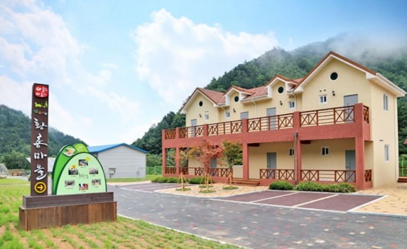 Yangyang Hwangnyongmaeul Pension