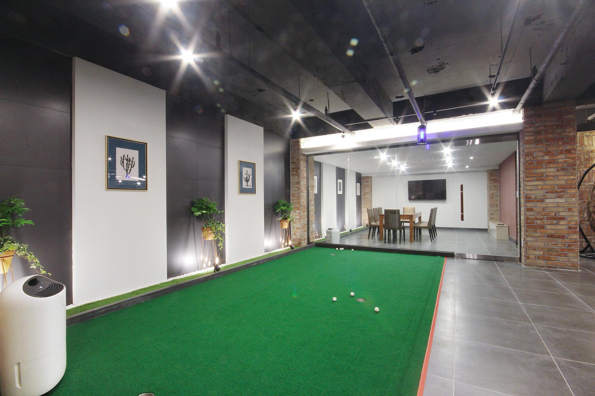 Busan Seomyeon Brown Dot 1-25