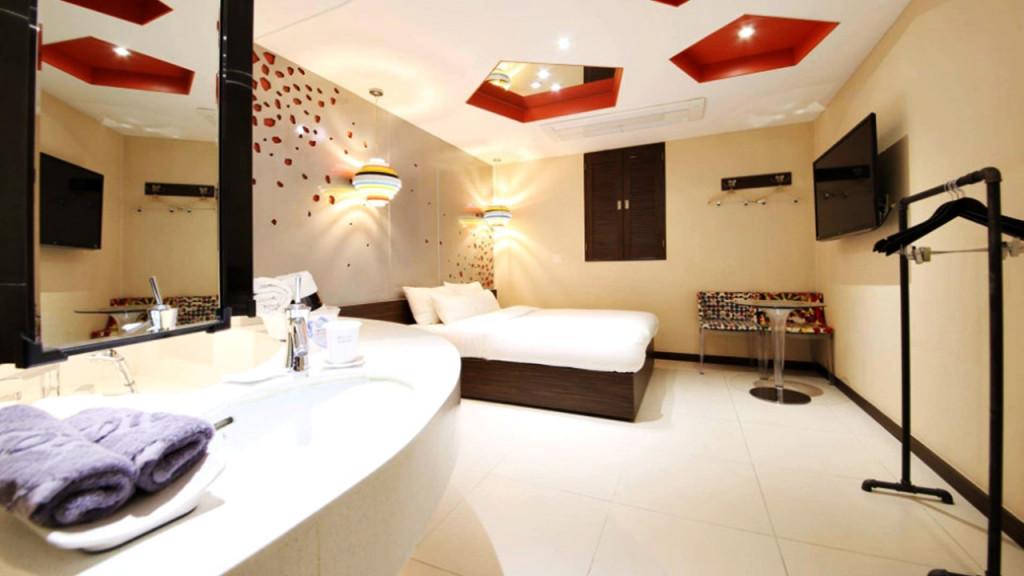 Bago Hotel-2