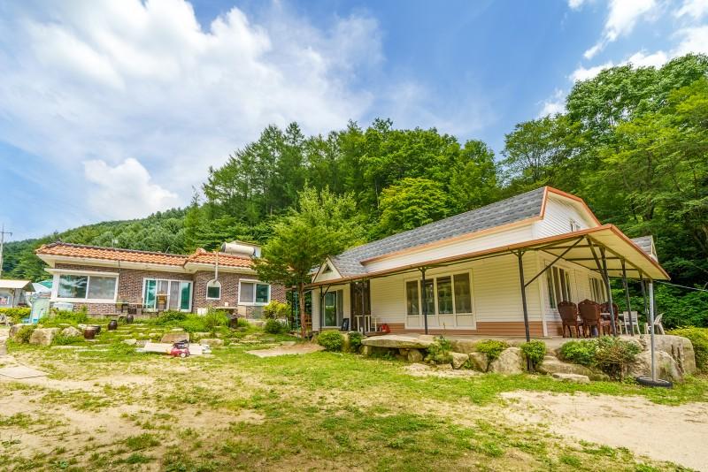 Hwacheon Observatory Stargazing Mountain Garden Pension
