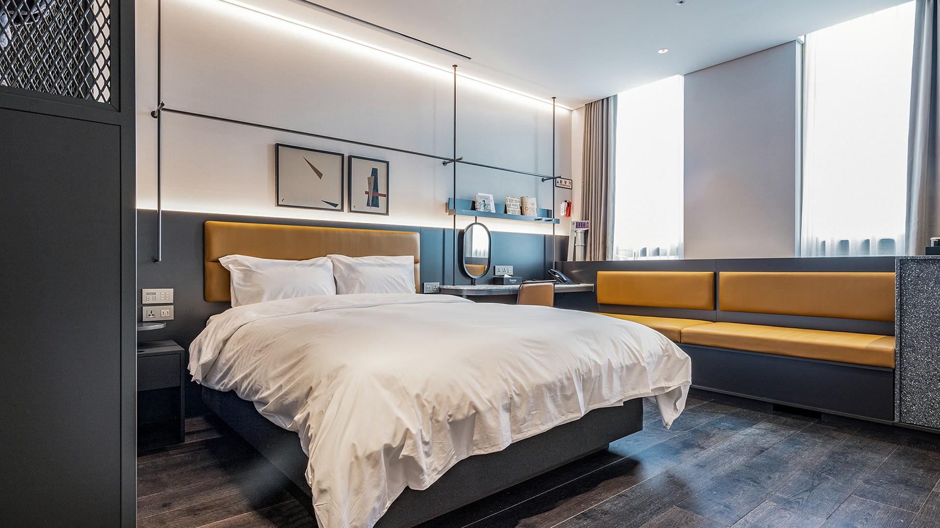 Ramada Plaza Chungjang Hotel