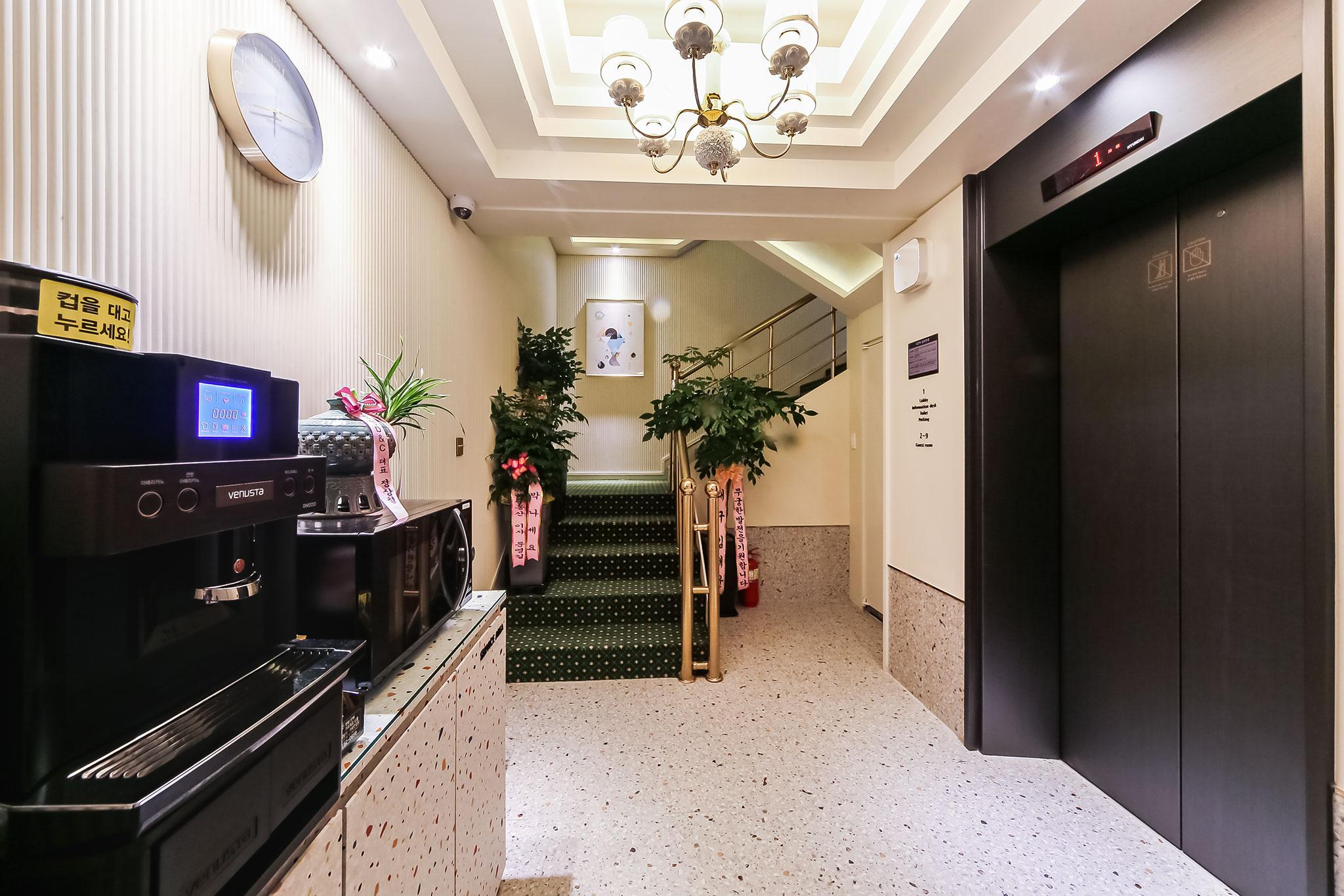 Busan Seomyeon French Code-10