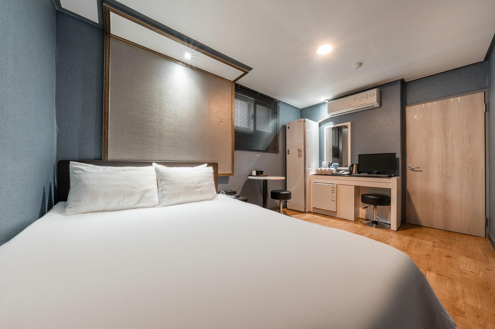 Gangseo (Gimpo Airport) Bank Motel